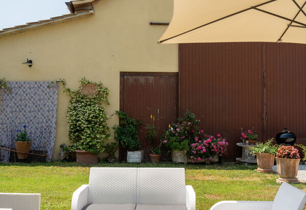 Casale Miro: бассейн, Открытый, Экстерьеры