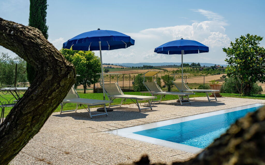 Casale Miro: Building Exterior, Outdoor, Pool