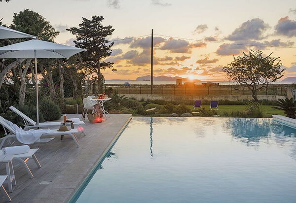 Villa Salinella: Schwimmbad