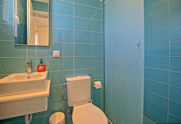 Beach Villa Joanna: Badrum