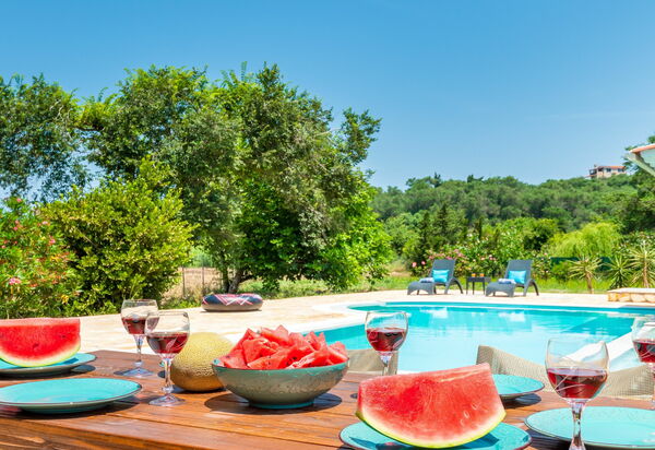 Beach Villa Joanna: Trädgård, Utomhus