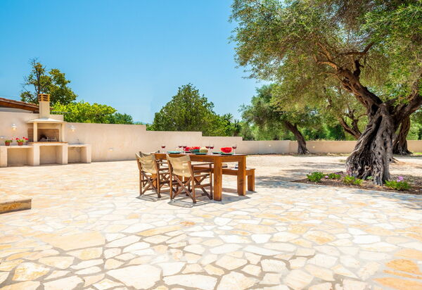 Beach Villa Joanna: Utomhus