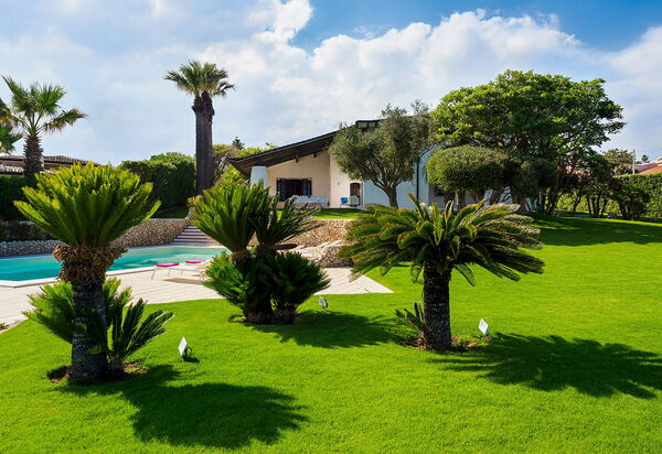 Blu Moon: Buitenkanten, Buitenshuis, Tuin, zwembad