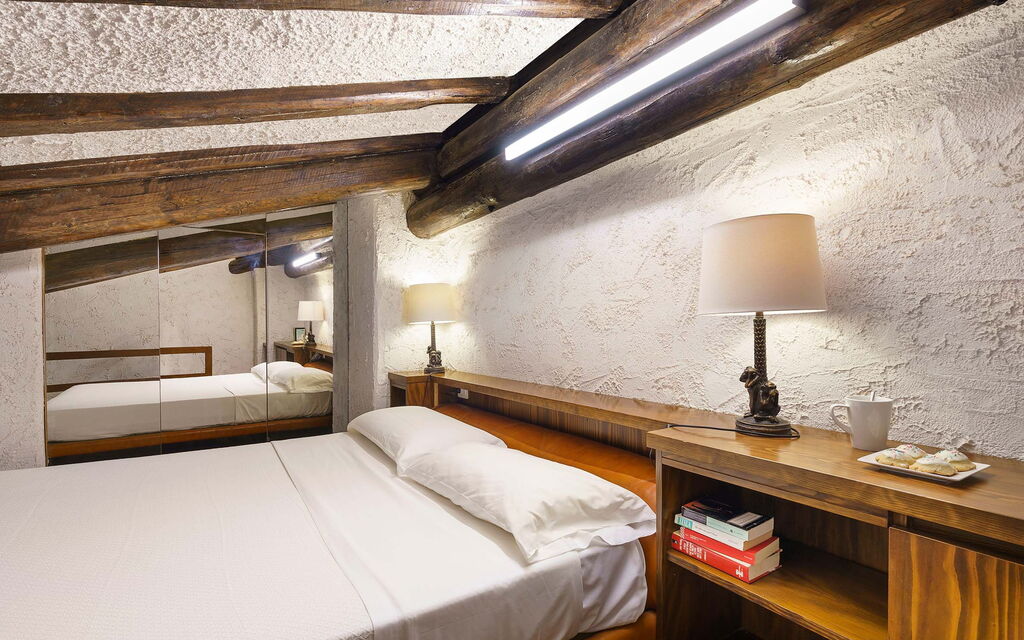 Blu Moon: Bedroom