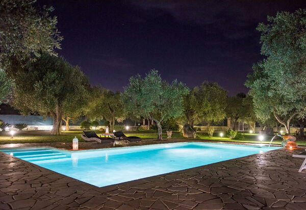 Villa Safiria: Schwimmbad