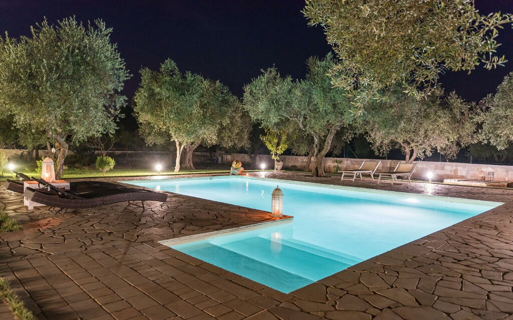 Villa Safiria: Outdoor, Pool