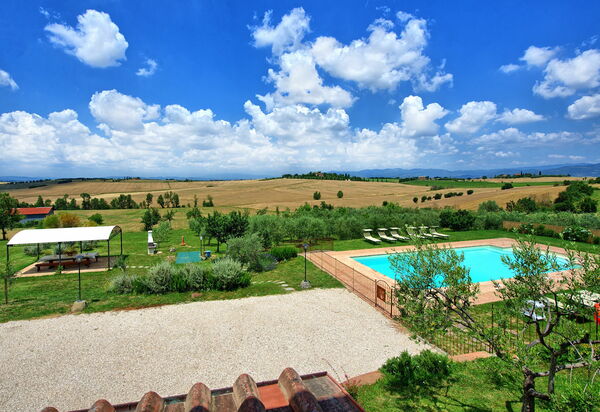 Villa Farneta: Have, pool