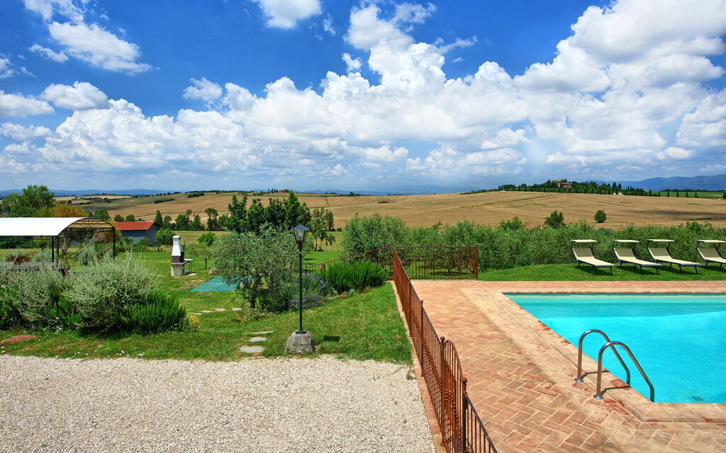 Villa Farneta: Giardino, Piscina