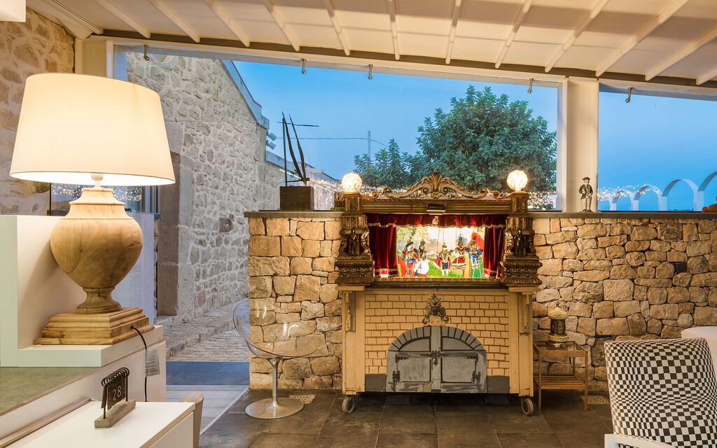 Villa Luna: Living Room