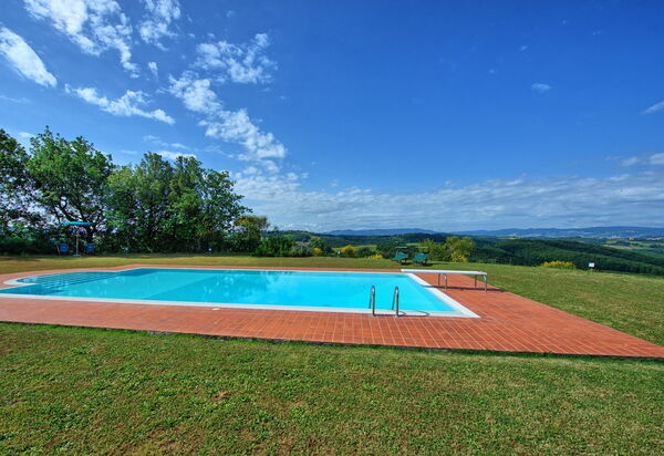 Casa Legoli: бассейн, Сад