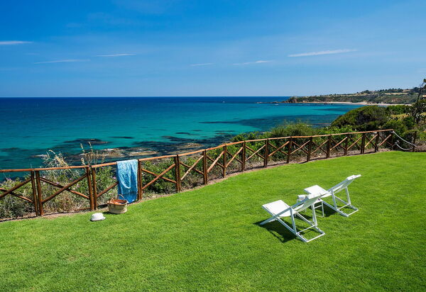 Villa Nettuno: Ansichten, Draussen, Garten