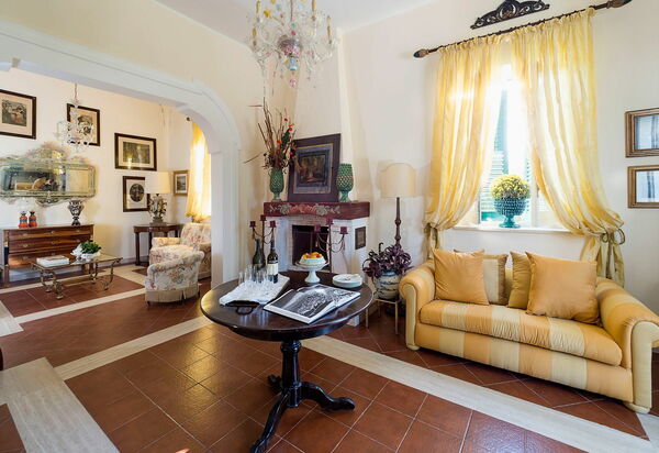 Villa San Ciro: Wohnzimmer