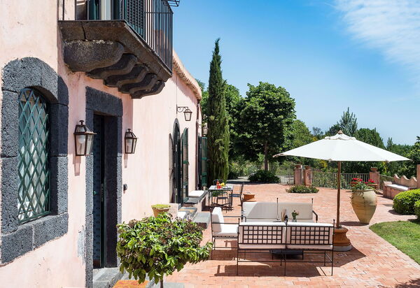 Villa La Capinera: Draussen