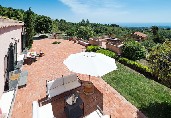 Villa La Capinera: Draussen