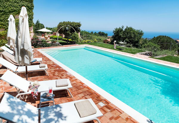 Villa La Capinera: Schwimmbad