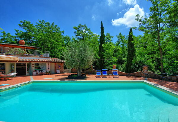 Casale San Martino: Draussen, Schwimmbad