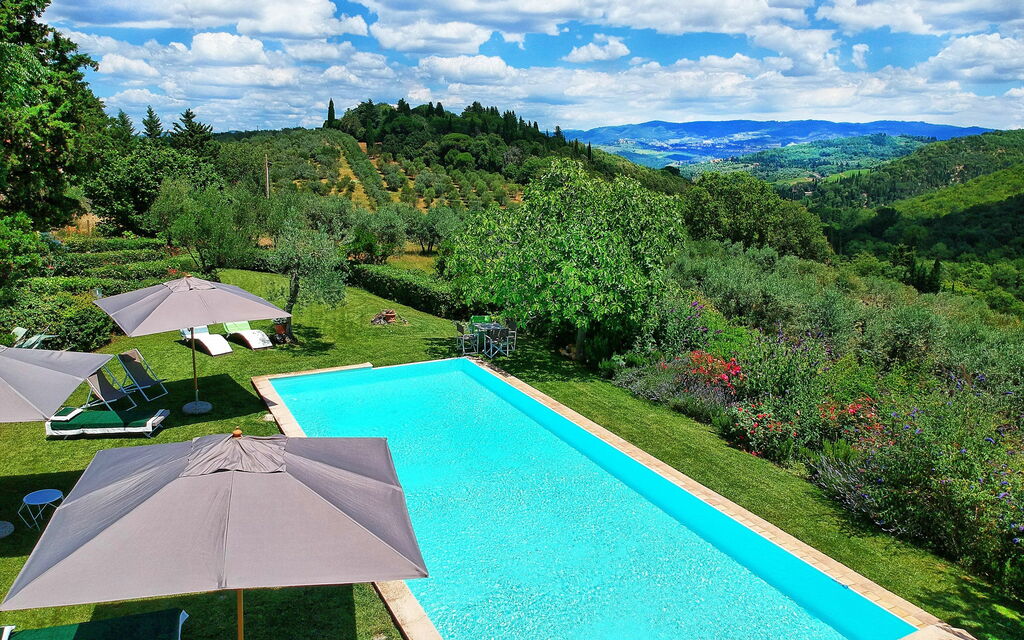 Villa Sonia: Outdoor, Pool