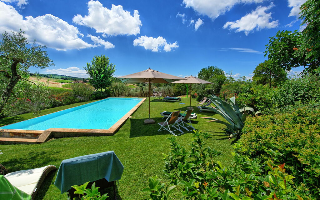 Villa Sonia: Outdoor, Pool