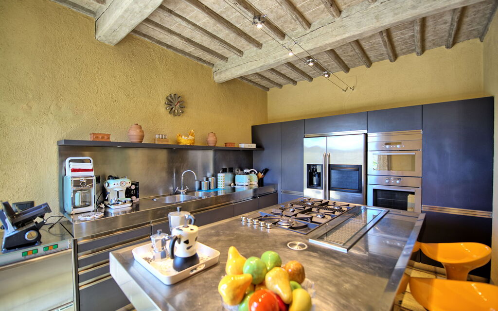 Villa Sonia: Kitchen