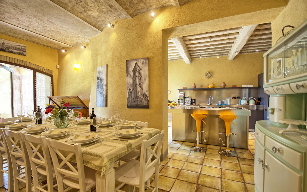 Villa Sonia: Dining Room, Kitchen