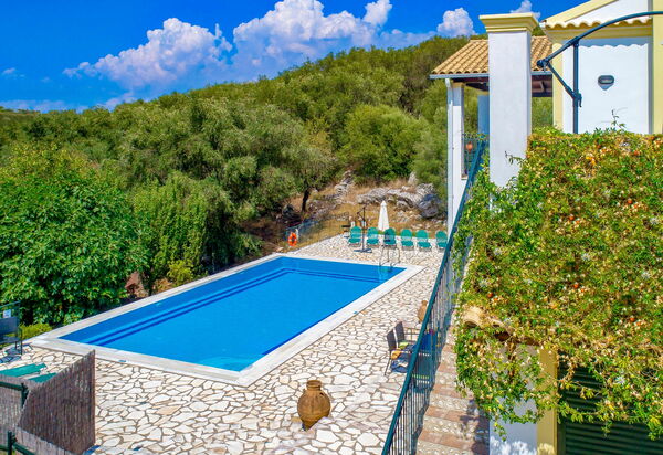 Villa Di Giovanni: pool