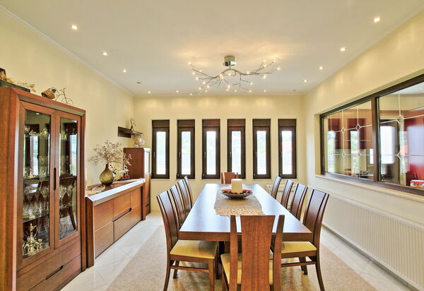 Acharavi Beach Villa: Dining Room