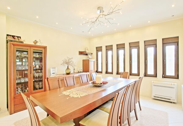 Acharavi Beach Villa: Dining Room