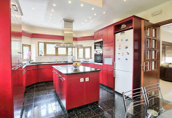 Acharavi Beach Villa: Kitchen