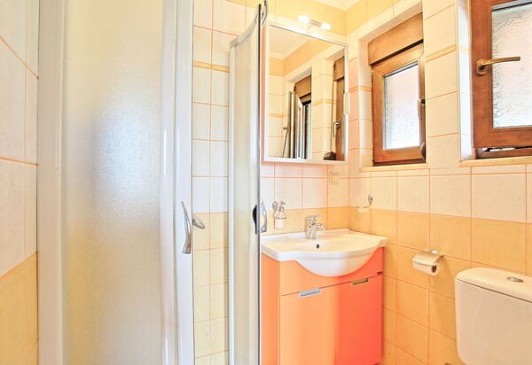 Acharavi Beach Villa: Bathroom