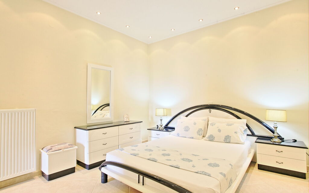 Acharavi Beach Villa: chambre à coucher