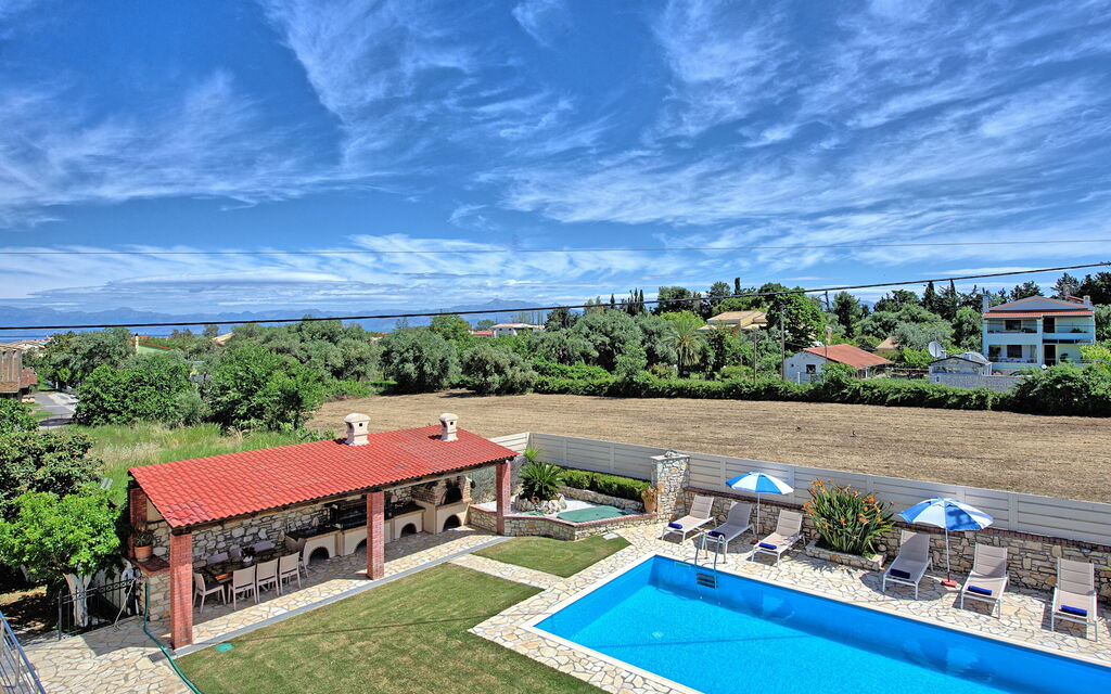 Acharavi Beach Villa: Extérieur