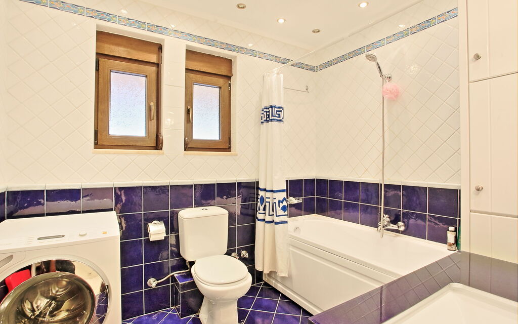 Acharavi Beach Villa: Salle de bain