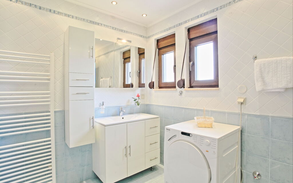 Acharavi Beach Villa: Salle de bain