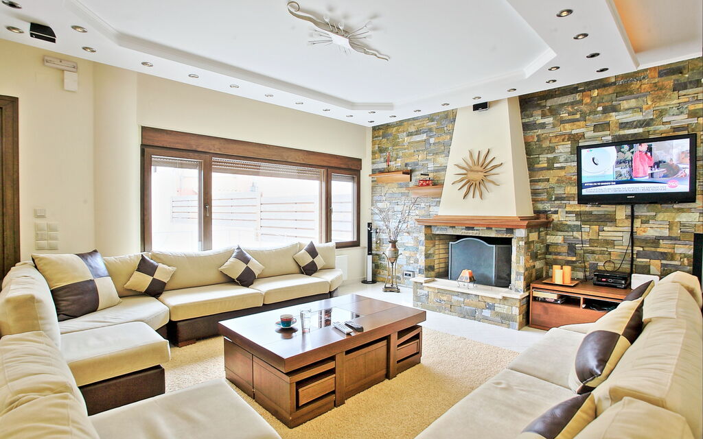 Acharavi Beach Villa: Salon