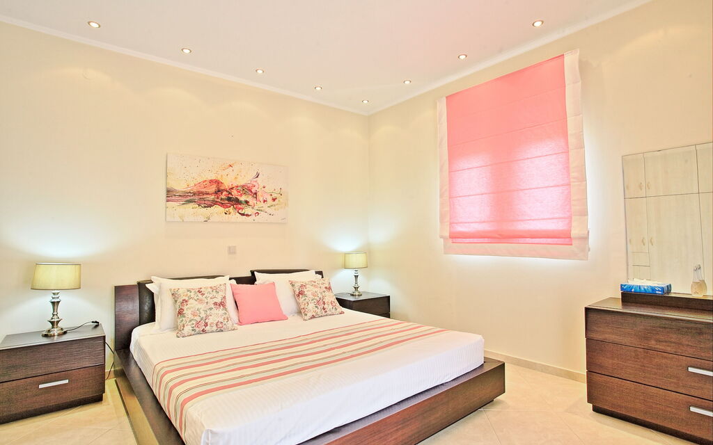 Acharavi Beach Villa: chambre à coucher