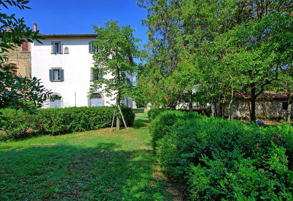 Villa Cangeli: Draussen, Garten