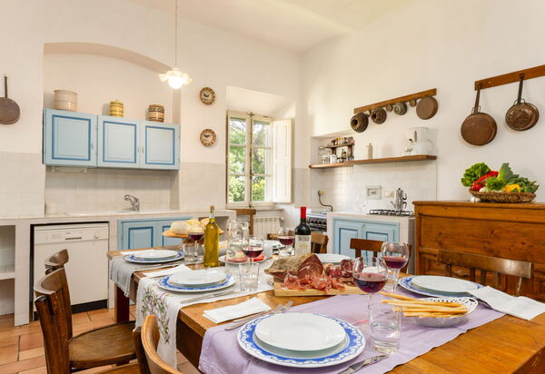 Villa Cangeli: Esszimmer, Küche