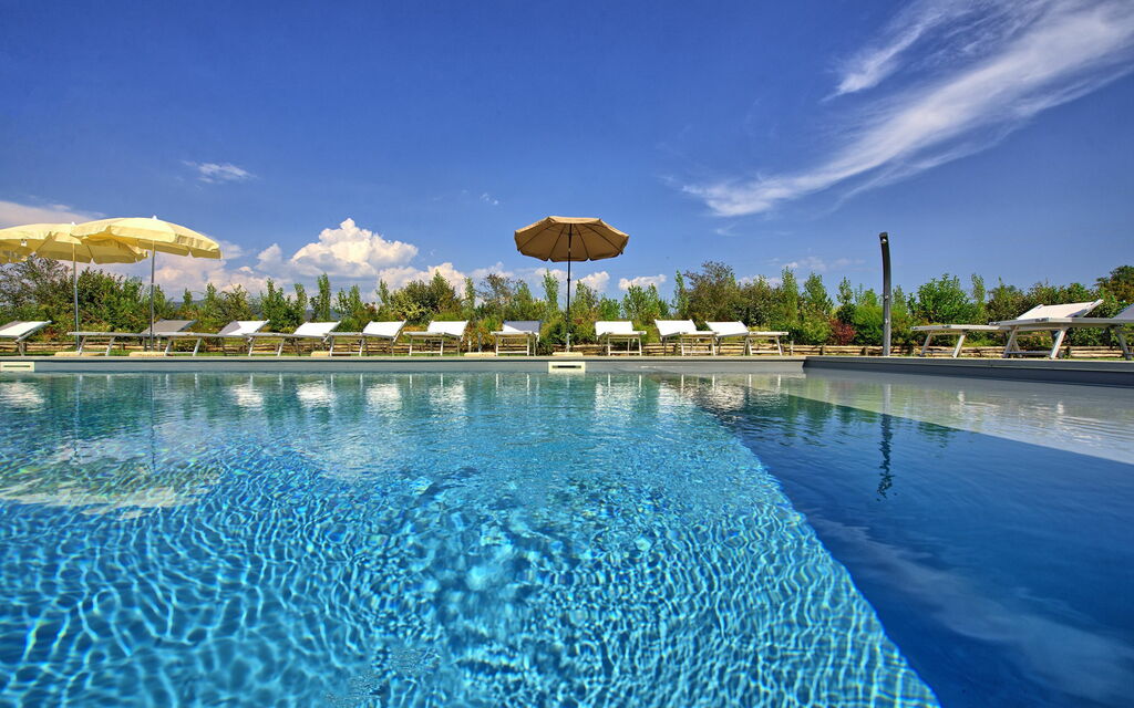 Villa Cangeli: Outdoor, Pool