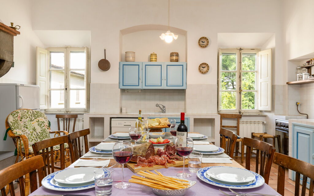 Villa Cangeli: Dining Room, Kitchen