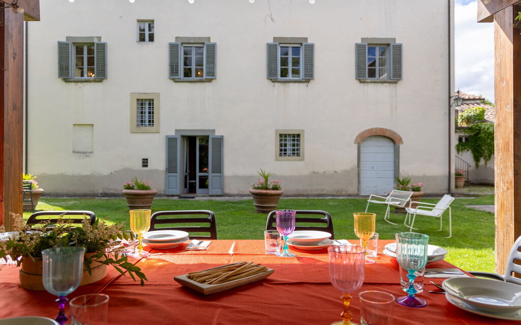 Villa Cangeli: Building Exterior, Garden, Outdoor