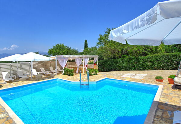 Villa Giador: pool, Udendørs