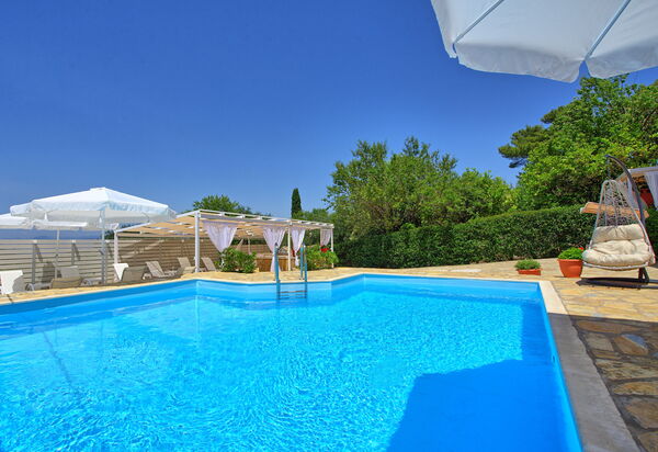 Villa Giador: pool, Udendørs