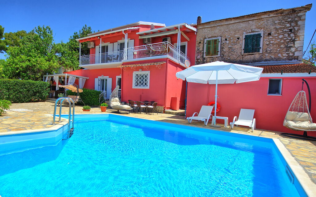 Villa Giador: all'aperto, Piscina