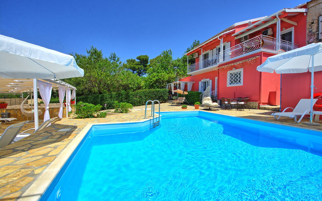 Villa Giador: all'aperto, Piscina