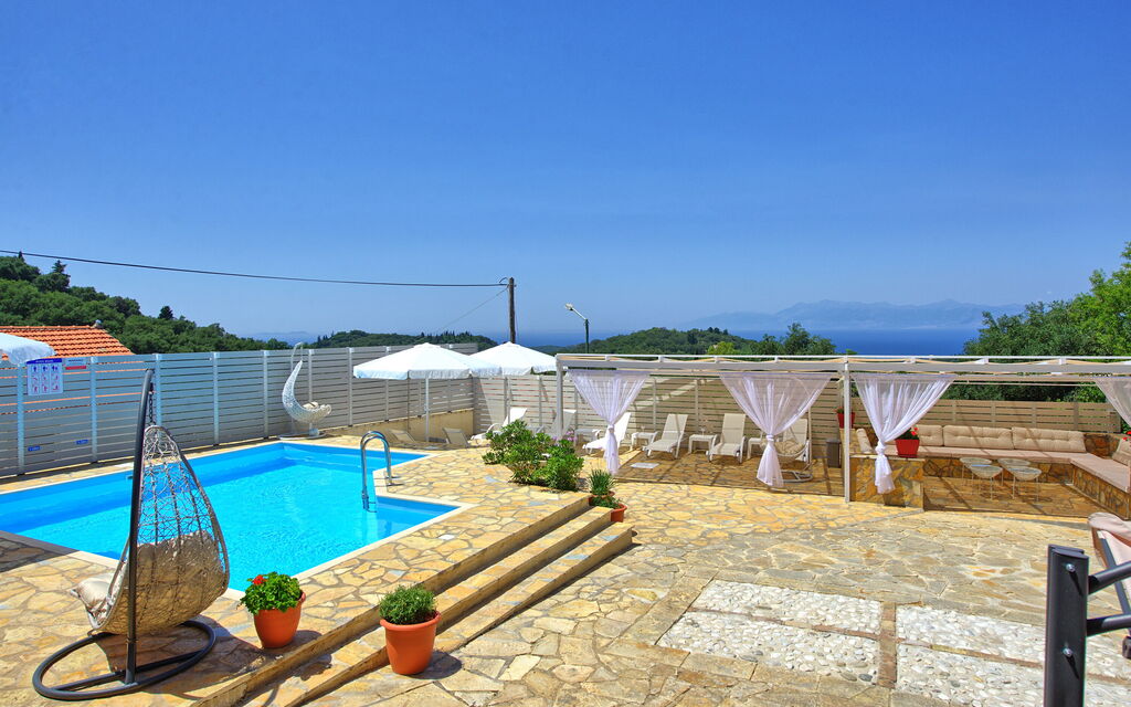 Villa Giador: all'aperto, Piscina