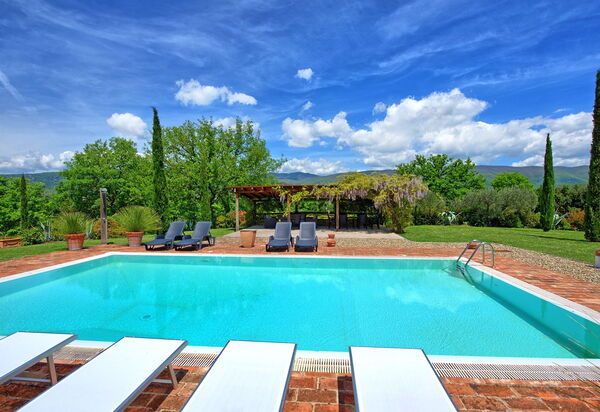 Villa Edo: Schwimmbad