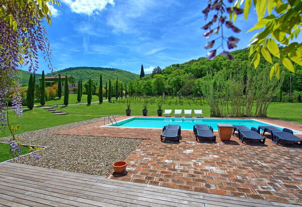 Villa Edo: Draussen, Garten