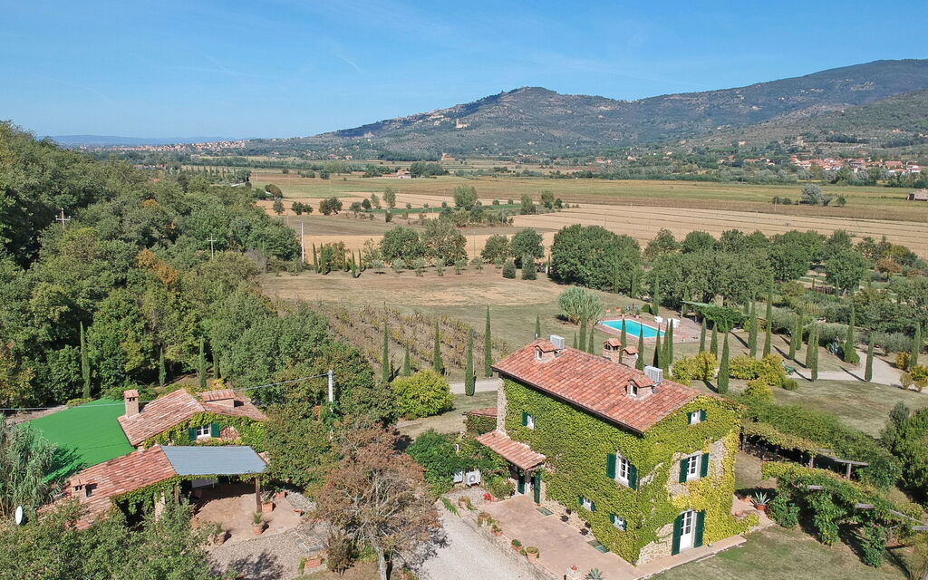 Villa Edo: Building Exterior, Outdoor, Scenic View