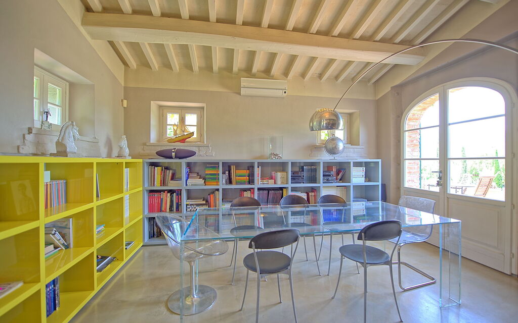 Villa Edo: Dining Room