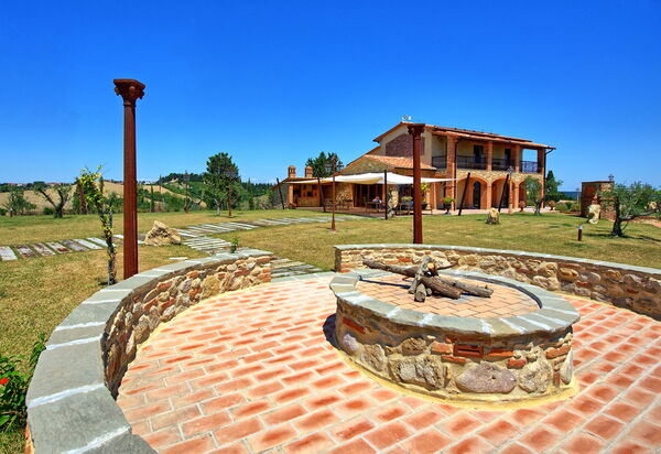 Villa Massimiliano: Garden, Outdoor